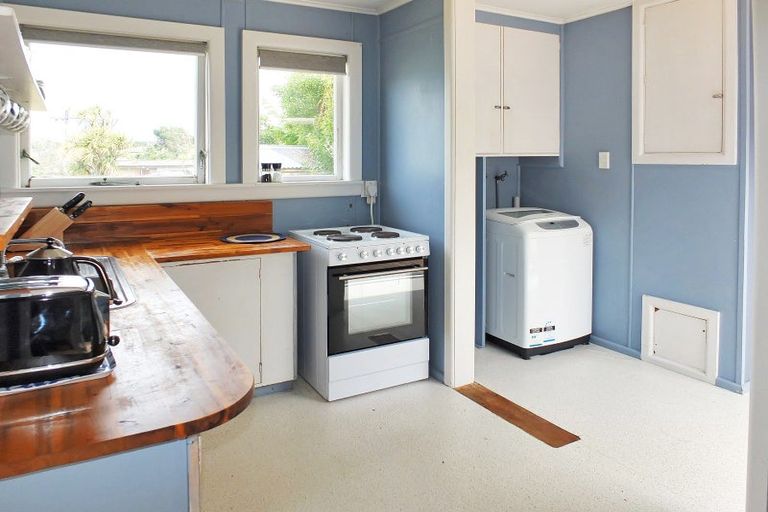 Photo of property in 11 Fabrin Street, Foxton Beach, Foxton, 4815