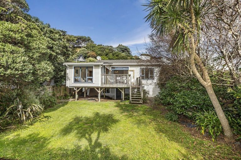 Photo of property in 25 Pinnacle Street, Seatoun, Wellington, 6022