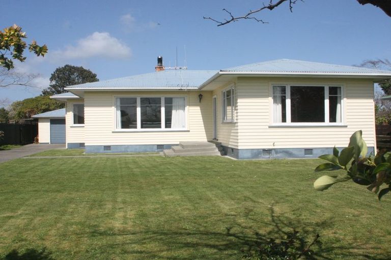 Photo of property in 11 Galway Avenue, Hokowhitu, Palmerston North, 4410