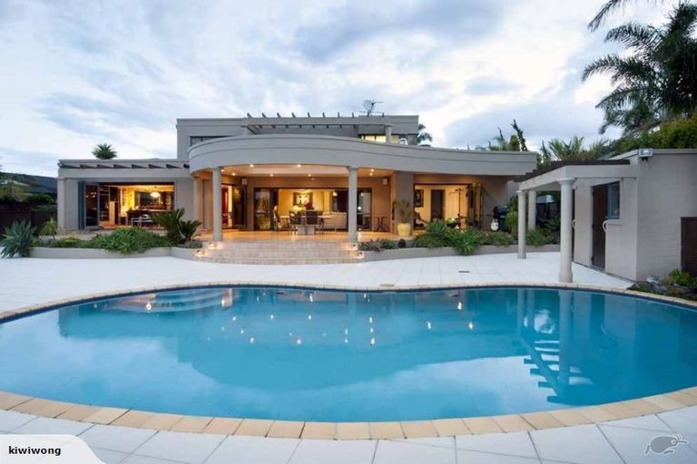 Photo of property in 104 Bramley Drive, Farm Cove, Auckland, 2012