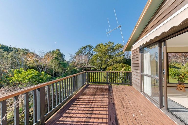 Photo of property in 27 Donnelly Street, Oakura, 4314