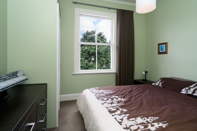 Photo of property in 12 Burnell Avenue, Thorndon, Wellington, 6011