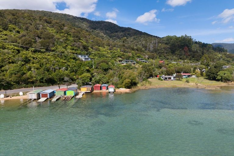 Photo of property in 1755 Queen Charlotte Drive, Linkwater, Picton, 7281