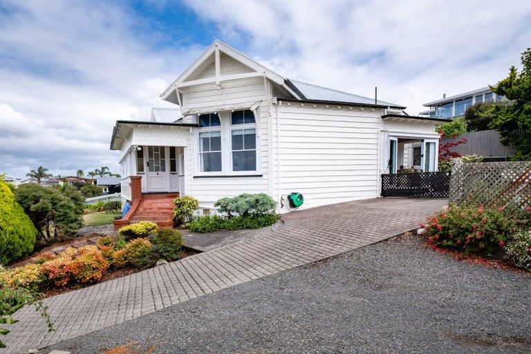 Photo of property in 28 France Road, Bluff Hill, Napier, 4110