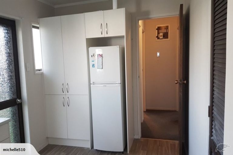 Photo of property in 2/110 Beach Road, Pahurehure, Papakura, 2113