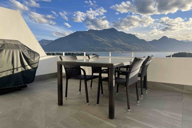 Photo of property in 9b York Street, Queenstown, 9300