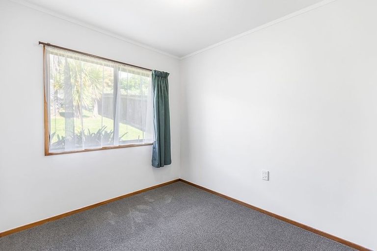 Photo of property in 12 Gilshennan Valley, Red Beach, 0932