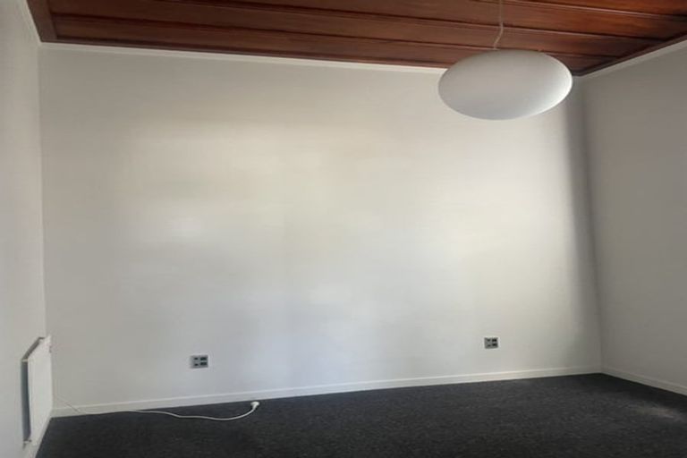 Photo of property in 70 Shakespeare Road, Bluff Hill, Napier, 4110