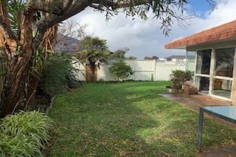 Photo of property in 29 Santa Monica Drive, Papamoa Beach, Papamoa, 3118