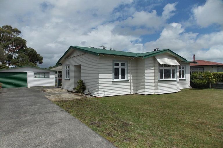 Photo of property in 5 Clausen Street, Takaro, Palmerston North, 4412