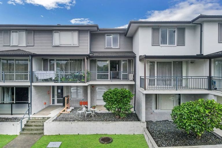 Photo of property in 6/26 Oneroa Road, East Tamaki, Auckland, 2013