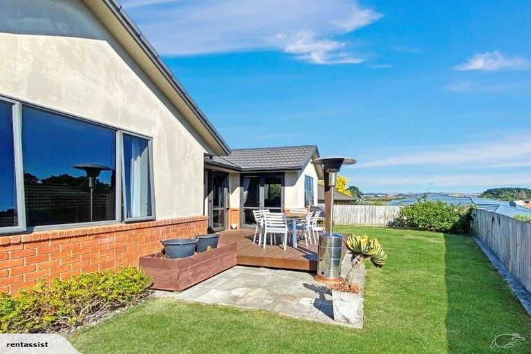 Photo of property in 13 Bayview Drive, Waiuku, 2123
