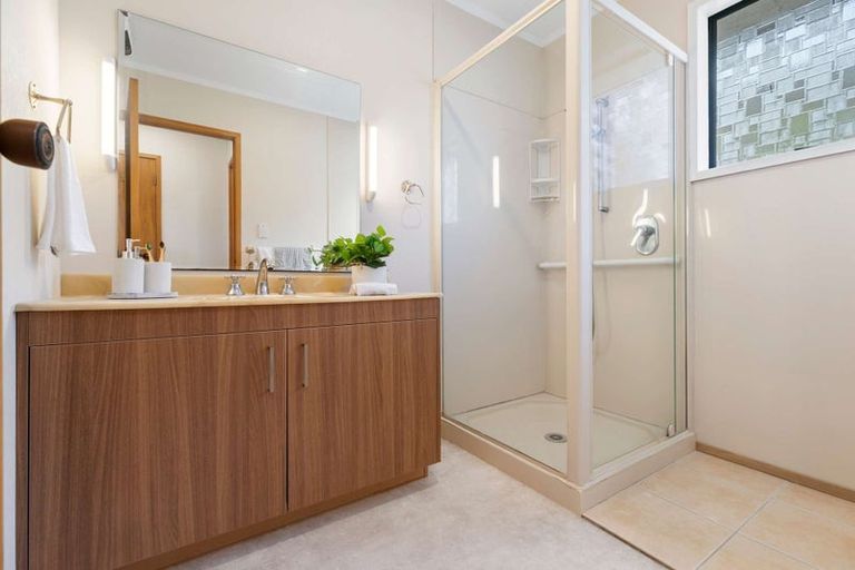 Photo of property in 11a Garfield Road, Helensville, 0800