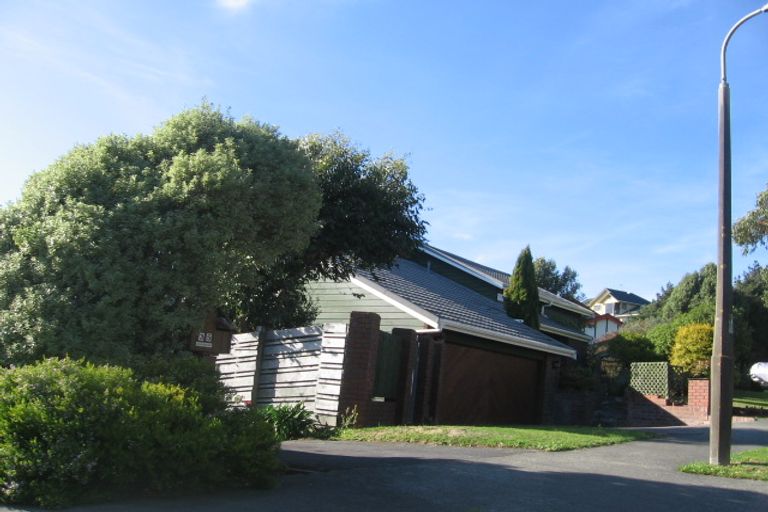 Photo of property in 37 The Crowsnest, Whitby, Porirua, 5024