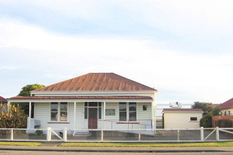 Photo of property in 402 Avenue Road West, Hastings, 4122