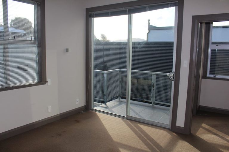 Photo of property in 98 Riddiford Street, Newtown, Wellington, 6021