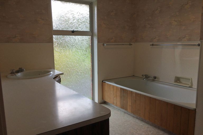 Photo of property in 138 Waimanu Road, Pukeatua, 3880