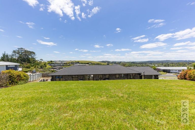 Photo of property in 104 Solan Drive, Waimauku, 0812