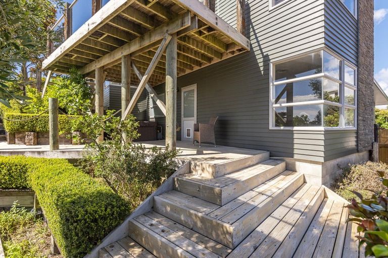 Photo of property in 11 Metzenthin Close, Raumati South, Paraparaumu, 5032