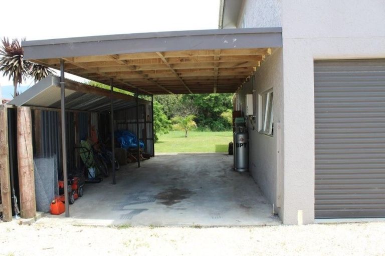 Photo of property in 15 Feary Crescent, Takaka, 7110