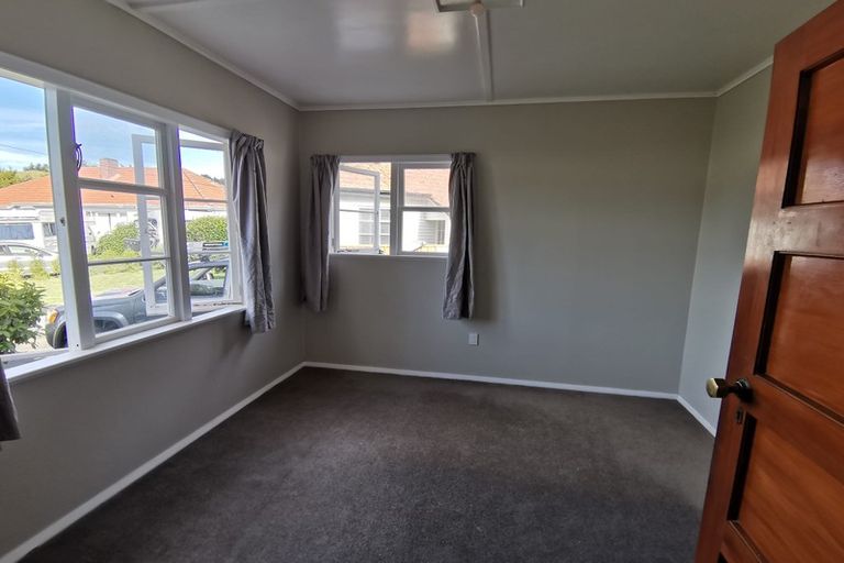 Photo of property in 12 Clapham Place, Whanganui East, Whanganui, 4500