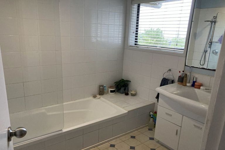 Photo of property in 21a Jelas Road, Red Beach, 0932