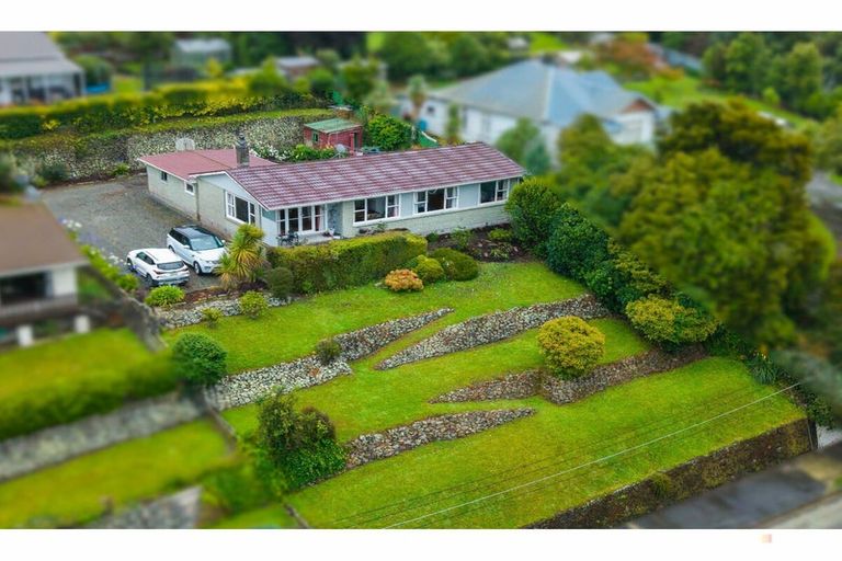 Photo of property in 12 Coulter Place, Geraldine, 7930