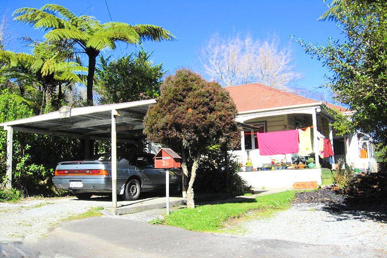 Photo of property in 26 Puketahi Street, Greymouth, 7805