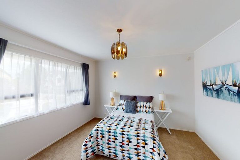 Photo of property in 147 Walter Strevens Drive, Conifer Grove, Takanini, 2112