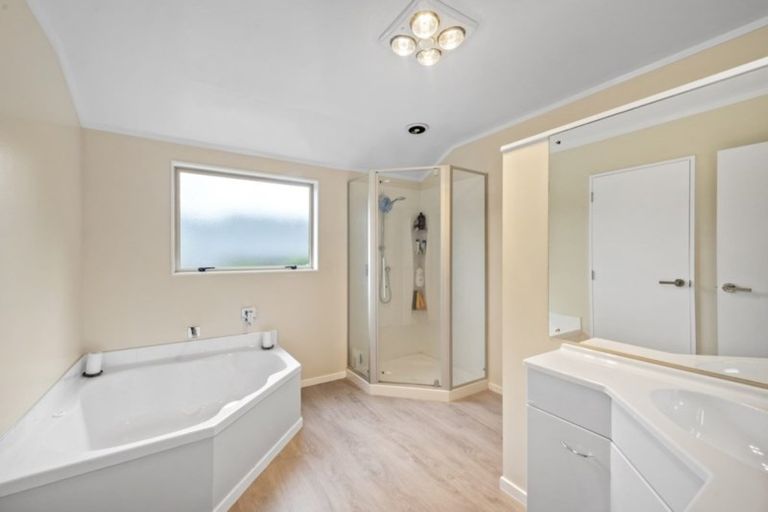 Photo of property in 1 Glenburn Place, Nawton, Hamilton, 3200