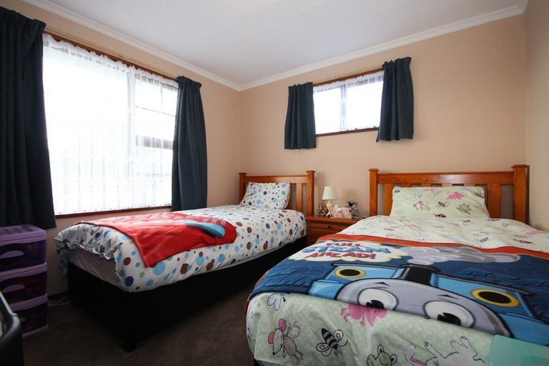 Photo of property in 40 Renfrew Street, Waikiwi, Invercargill, 9810