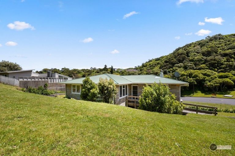 Photo of property in 80 Dowse Drive, Maungaraki, Lower Hutt, 5010