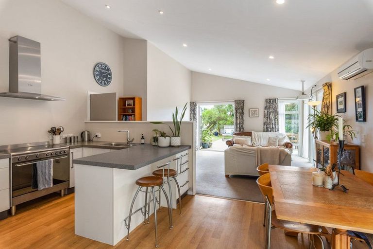 Photo of property in 6 Telford Way, Raumati Beach, Paraparaumu, 5032