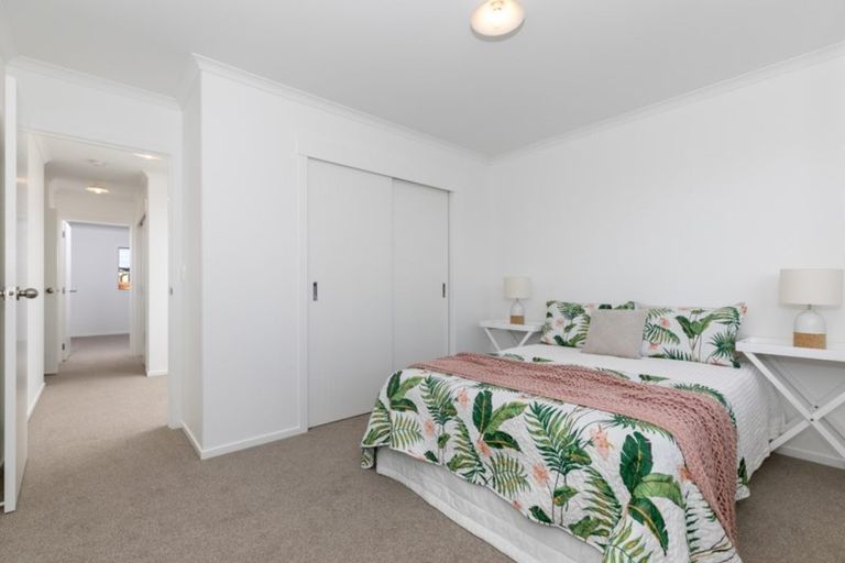Photo of property in 8 Bosun Place, Te Atatu Peninsula, Auckland, 0610