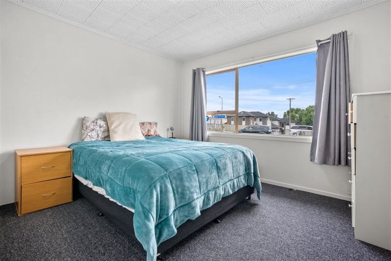 Photo of property in 302 Swanson Road, Henderson, Auckland, 0610