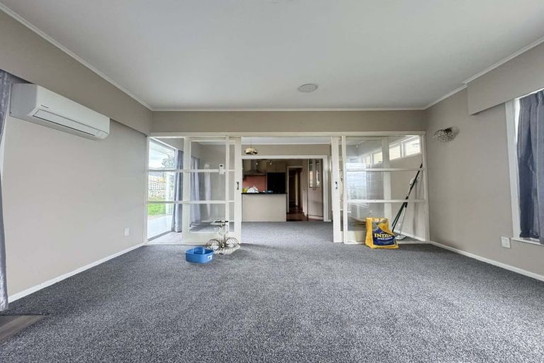 Photo of property in 25 Ellesmere Crescent, Pakuranga Heights, Auckland, 2010