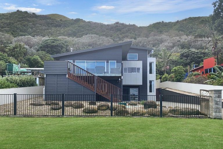 Photo of property in 10 Makorori Beach Road, Makorori, Gisborne, 4073