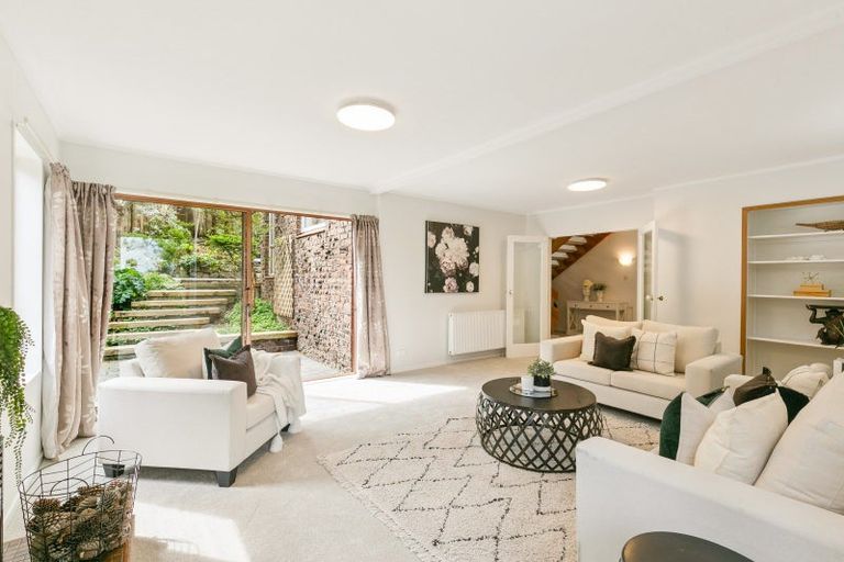 Photo of property in 7 Nadia Grove, Khandallah, Wellington, 6035