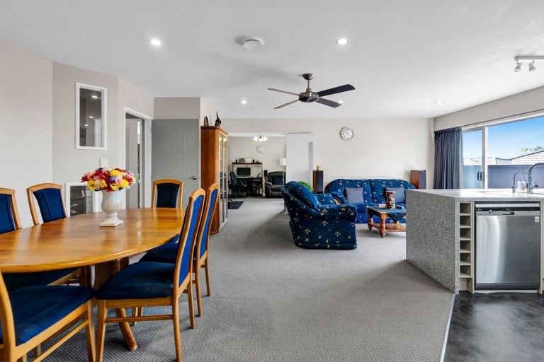 Photo of property in 14d Maple Crescent, Whalers Gate, New Plymouth, 4310