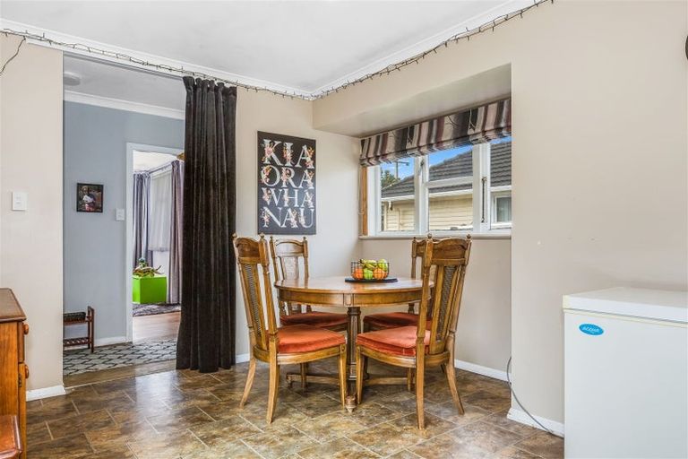 Photo of property in 14 Stevens Crescent, Ranui, Porirua, 5024