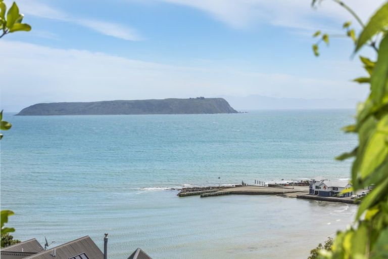 Photo of property in 3a Roys Road, Plimmerton, Porirua, 5026