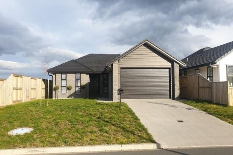 Photo of property in 4 Monaro Place, Papamoa, 3118