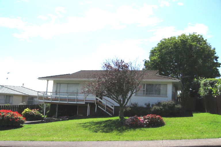 Photo of property in 6 Uppingham Crescent, Hillcrest, Auckland, 0627