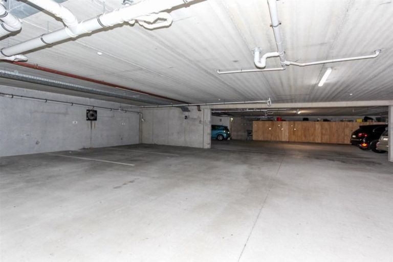 Photo of property in Quarterdeck, 3/4 Buller Street, New Plymouth, 4310