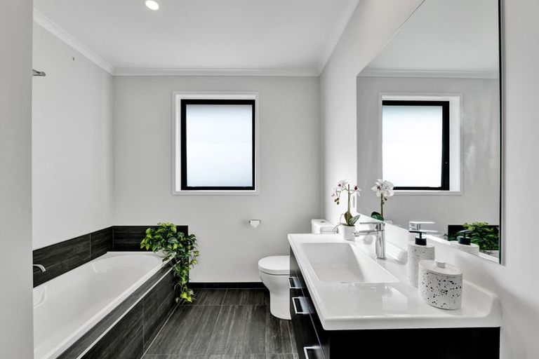 Photo of property in 6 Mangaotuku Lane, Whalers Gate, New Plymouth, 4310