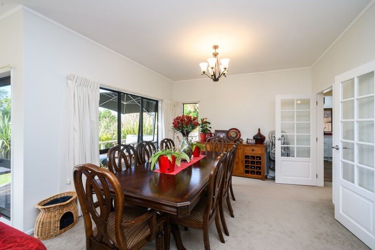 Photo of property in 121 Summerhill Drive, Fitzherbert, Palmerston North, 4410