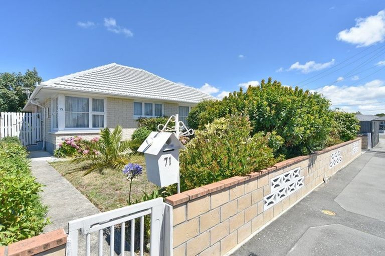 Photo of property in 71 Vancouver Crescent, Wainoni, Christchurch, 8061