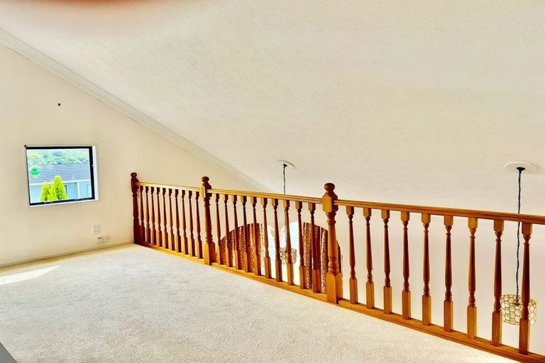 Photo of property in 69 Woodhouse Avenue, Karori, Wellington, 6012