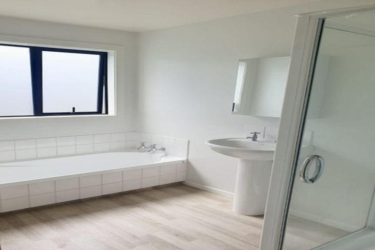 Photo of property in 137 Mcfaddens Road, St Albans, Christchurch, 8052