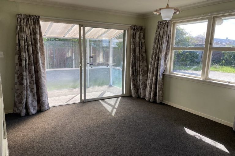 Photo of property in 6 Rosedale Place, Avonhead, Christchurch, 8042